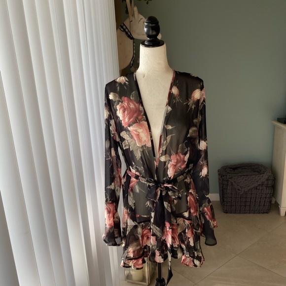 easel Tops Easel Floral Kimono Nwt Poshmark